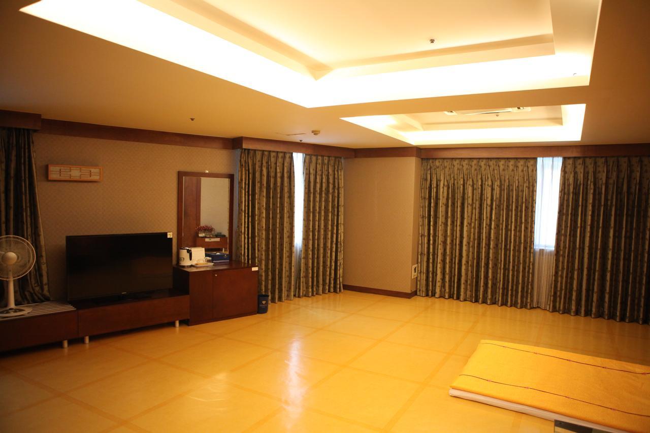 Diamond Tourist Hotel Busan Buitenkant foto