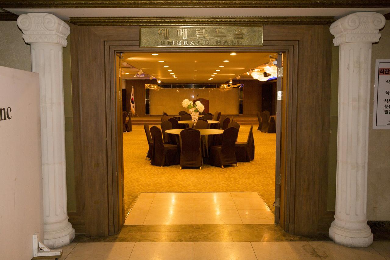 Diamond Tourist Hotel Busan Buitenkant foto